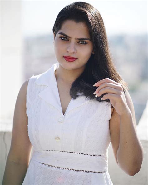 Kavya Kalyanram Age, Husband, Family, Movies List,。